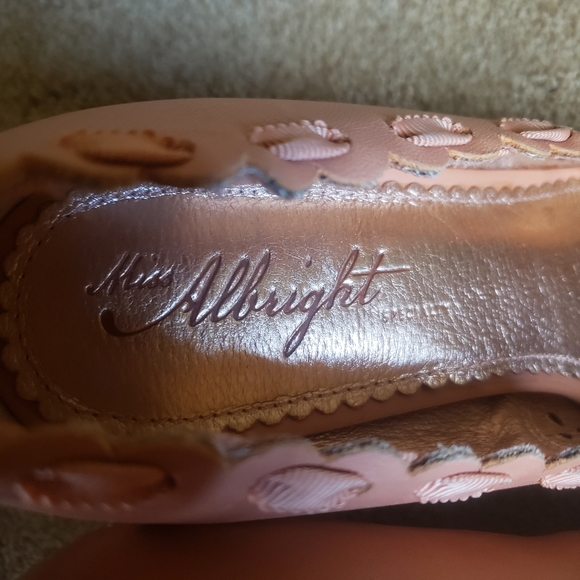 Miss Allbright Anthropologie Leather Ribbon Perforated Heels Size 8.5 - Picture 7 of 9